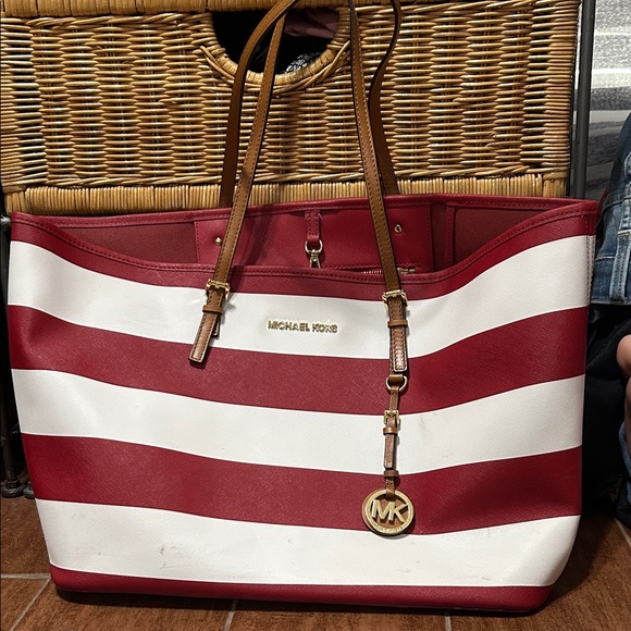 Michael Kors Bold Red and White Tote - Picture 1 of 1